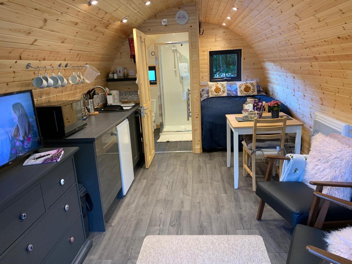 Loch Ness Woodland Pods Hotel ดรัมนาดรอคิท ภายนอก รูปภาพ